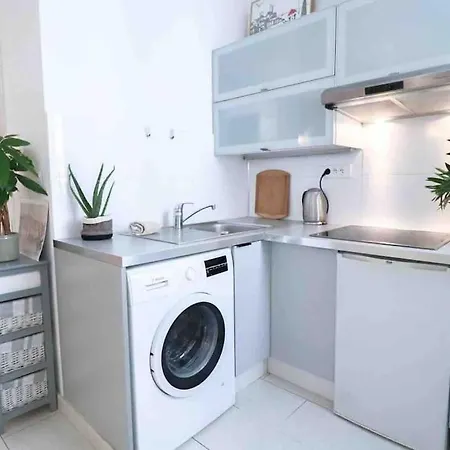 Διαμέρισμα Cosy Situe En Plein Coeur Du Vieil Antibes. Αντίμπ