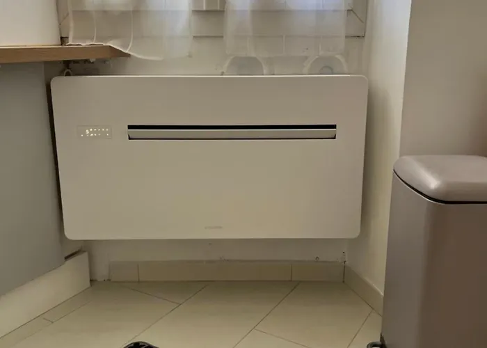 Cosy Situé En Plein Cœur Du Vieil Antibes. Apartamento